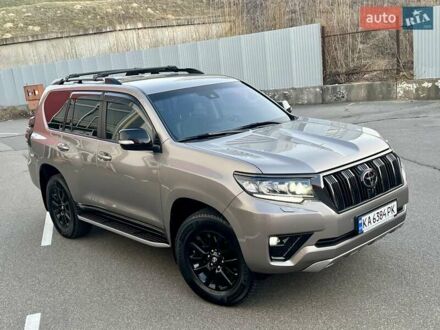 Тойота Ленд Крузер Прадо 2021 у Києві на Automoto.ua Бежевий Тойота Ленд Крузер Прадо, об'ємом двигуна 2.76 л та пробігом 50 тис. км за 49999 $, фото 1 на Automoto.ua