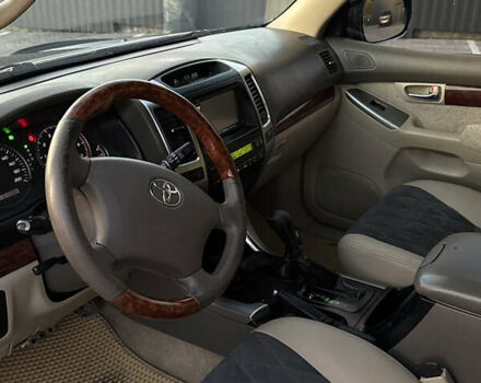 Черный Тойота Ленд Крузер Прадо, объемом двигателя 2.7 л и пробегом 319 тыс. км за 9800 $, фото 19 на Automoto.ua