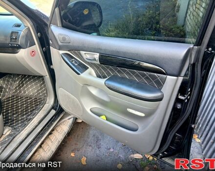 Черный Тойота Ленд Крузер Прадо, объемом двигателя 2.7 л и пробегом 350 тыс. км за 13700 $, фото 10 на Automoto.ua