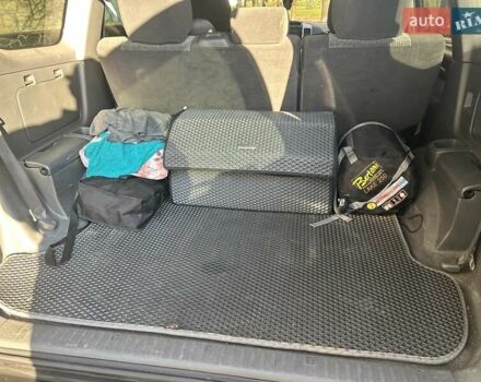 Черный Тойота Ленд Крузер Прадо, объемом двигателя 2.69 л и пробегом 260 тыс. км за 12500 $, фото 3 на Automoto.ua