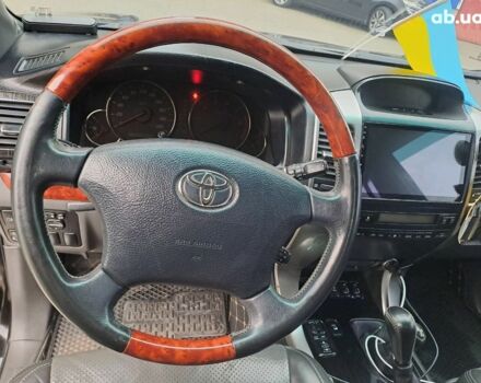 Черный Тойота Ленд Крузер Прадо, объемом двигателя 4 л и пробегом 331 тыс. км за 15280 $, фото 13 на Automoto.ua