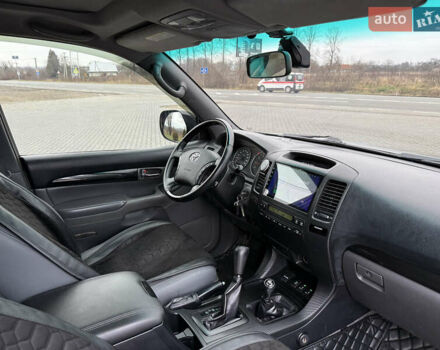 Черный Тойота Ленд Крузер Прадо, объемом двигателя 4 л и пробегом 327 тыс. км за 13800 $, фото 11 на Automoto.ua