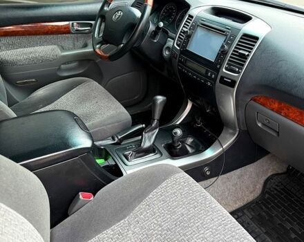 Черный Тойота Ленд Крузер Прадо, объемом двигателя 2.7 л и пробегом 188 тыс. км за 12000 $, фото 4 на Automoto.ua