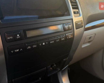 Черный Тойота Ленд Крузер Прадо, объемом двигателя 4 л и пробегом 270 тыс. км за 13500 $, фото 8 на Automoto.ua