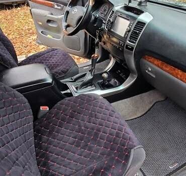 Черный Тойота Ленд Крузер Прадо, объемом двигателя 2.69 л и пробегом 227 тыс. км за 12600 $, фото 7 на Automoto.ua