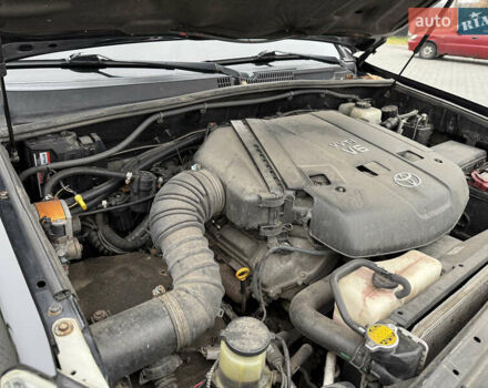 Черный Тойота Ленд Крузер Прадо, объемом двигателя 4 л и пробегом 327 тыс. км за 13800 $, фото 31 на Automoto.ua