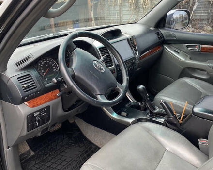 Черный Тойота Ленд Крузер Прадо, объемом двигателя 4 л и пробегом 320 тыс. км за 16000 $, фото 16 на Automoto.ua