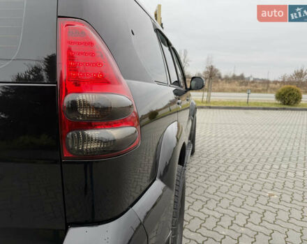 Черный Тойота Ленд Крузер Прадо, объемом двигателя 4 л и пробегом 327 тыс. км за 13800 $, фото 7 на Automoto.ua