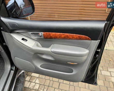 Черный Тойота Ленд Крузер Прадо, объемом двигателя 4 л и пробегом 233 тыс. км за 15700 $, фото 1 на Automoto.ua