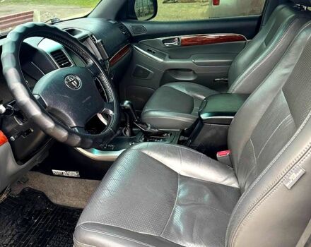 Черный Тойота Ленд Крузер Прадо, объемом двигателя 3 л и пробегом 283 тыс. км за 18950 $, фото 4 на Automoto.ua