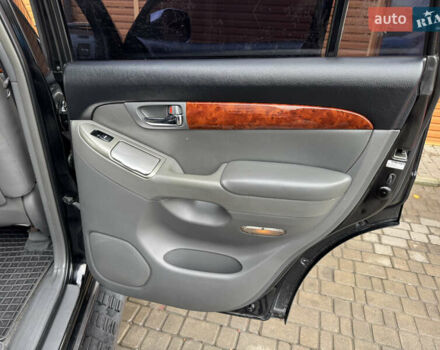 Черный Тойота Ленд Крузер Прадо, объемом двигателя 4 л и пробегом 233 тыс. км за 15700 $, фото 4 на Automoto.ua