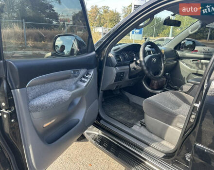 Черный Тойота Ленд Крузер Прадо, объемом двигателя 2.69 л и пробегом 287 тыс. км за 14800 $, фото 8 на Automoto.ua