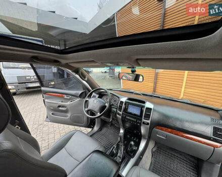 Черный Тойота Ленд Крузер Прадо, объемом двигателя 4 л и пробегом 233 тыс. км за 15700 $, фото 7 на Automoto.ua