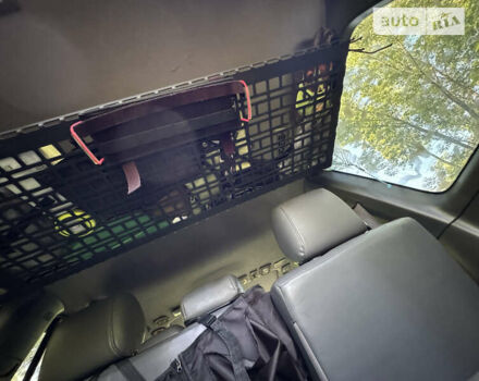 Черный Тойота Ленд Крузер Прадо, объемом двигателя 4 л и пробегом 260 тыс. км за 14000 $, фото 7 на Automoto.ua