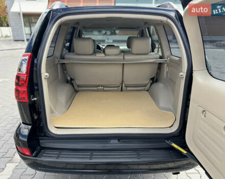 Черный Тойота Ленд Крузер Прадо, объемом двигателя 3.96 л и пробегом 347 тыс. км за 18800 $, фото 9 на Automoto.ua