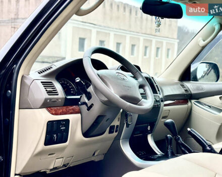 Черный Тойота Ленд Крузер Прадо, объемом двигателя 4 л и пробегом 285 тыс. км за 15800 $, фото 81 на Automoto.ua