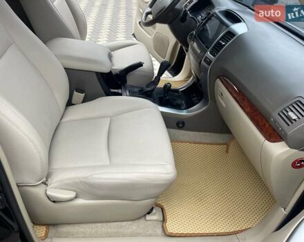 Чорний Тойота Ленд Крузер Прадо, об'ємом двигуна 3.96 л та пробігом 246 тис. км за 13999 $, фото 14 на Automoto.ua