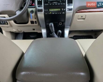 Чорний Тойота Ленд Крузер Прадо, об'ємом двигуна 4 л та пробігом 260 тис. км за 12999 $, фото 60 на Automoto.ua