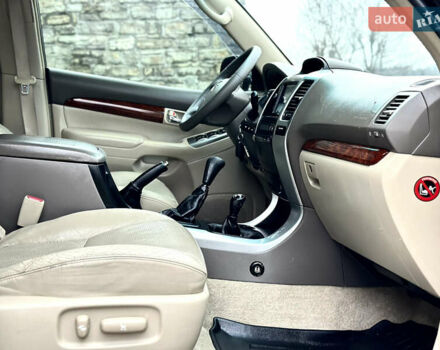 Черный Тойота Ленд Крузер Прадо, объемом двигателя 4 л и пробегом 285 тыс. км за 15800 $, фото 59 на Automoto.ua