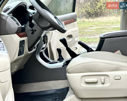 Черный Тойота Ленд Крузер Прадо, объемом двигателя 4 л и пробегом 285 тыс. км за 15800 $, фото 95 на Automoto.ua