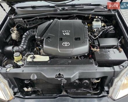 Чорний Тойота Ленд Крузер Прадо, об'ємом двигуна 4 л та пробігом 260 тис. км за 12999 $, фото 78 на Automoto.ua