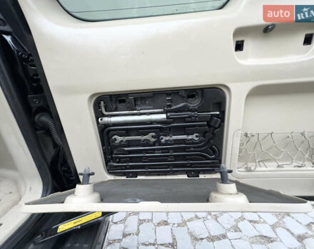 Черный Тойота Ленд Крузер Прадо, объемом двигателя 4 л и пробегом 285 тыс. км за 15800 $, фото 111 на Automoto.ua