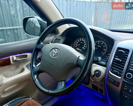 Черный Тойота Ленд Крузер Прадо, объемом двигателя 4 л и пробегом 331 тыс. км за 10999 $, фото 46 на Automoto.ua