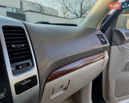 Чорний Тойота Ленд Крузер Прадо, об'ємом двигуна 4 л та пробігом 165 тис. км за 17950 $, фото 62 на Automoto.ua