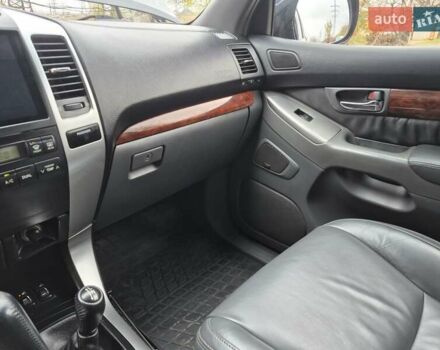 Черный Тойота Ленд Крузер Прадо, объемом двигателя 3.96 л и пробегом 288 тыс. км за 14100 $, фото 11 на Automoto.ua