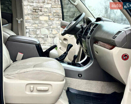 Черный Тойота Ленд Крузер Прадо, объемом двигателя 4 л и пробегом 285 тыс. км за 15800 $, фото 64 на Automoto.ua