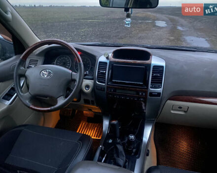 Черный Тойота Ленд Крузер Прадо, объемом двигателя 3.96 л и пробегом 419 тыс. км за 15900 $, фото 16 на Automoto.ua