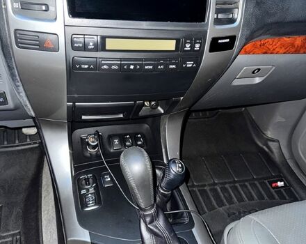 Черный Тойота Ленд Крузер Прадо, объемом двигателя 4 л и пробегом 199 тыс. км за 20000 $, фото 7 на Automoto.ua