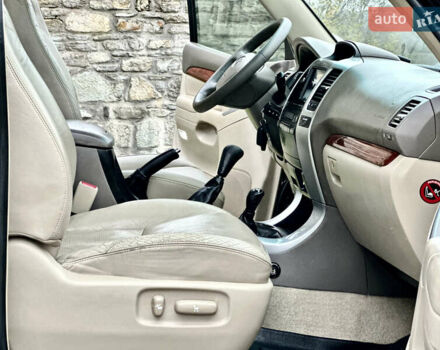 Черный Тойота Ленд Крузер Прадо, объемом двигателя 4 л и пробегом 285 тыс. км за 15800 $, фото 99 на Automoto.ua