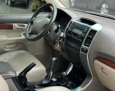 Черный Тойота Ленд Крузер Прадо, объемом двигателя 4 л и пробегом 207 тыс. км за 18300 $, фото 48 на Automoto.ua