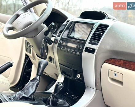 Черный Тойота Ленд Крузер Прадо, объемом двигателя 4 л и пробегом 285 тыс. км за 15800 $, фото 92 на Automoto.ua