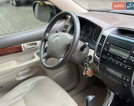 Черный Тойота Ленд Крузер Прадо, объемом двигателя 4 л и пробегом 207 тыс. км за 18300 $, фото 49 на Automoto.ua