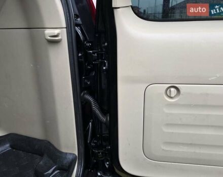 Чорний Тойота Ленд Крузер Прадо, об'ємом двигуна 4 л та пробігом 260 тис. км за 12999 $, фото 73 на Automoto.ua