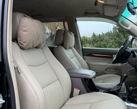 Чорний Тойота Ленд Крузер Прадо, об'ємом двигуна 4 л та пробігом 274 тис. км за 16900 $, фото 4 на Automoto.ua