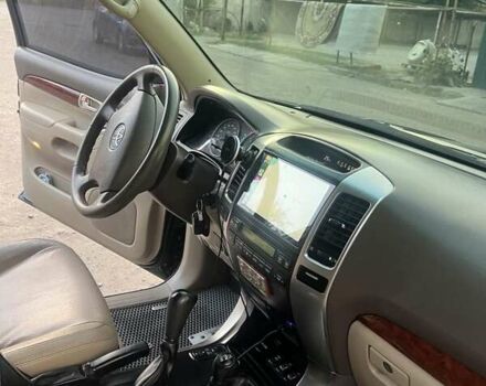 Черный Тойота Ленд Крузер Прадо, объемом двигателя 3.96 л и пробегом 250 тыс. км за 16200 $, фото 6 на Automoto.ua