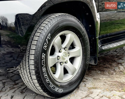 Черный Тойота Ленд Крузер Прадо, объемом двигателя 4 л и пробегом 285 тыс. км за 15800 $, фото 9 на Automoto.ua