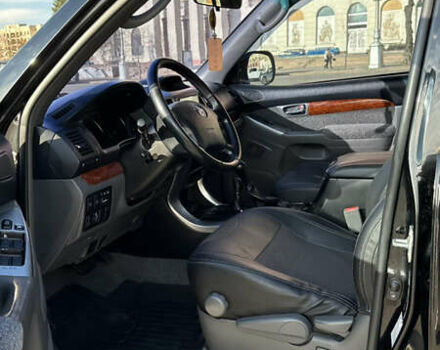 Чорний Тойота Ленд Крузер Прадо, об'ємом двигуна 4 л та пробігом 313 тис. км за 16300 $, фото 6 на Automoto.ua