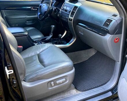 Черный Тойота Ленд Крузер Прадо, объемом двигателя 4 л и пробегом 258 тыс. км за 15000 $, фото 7 на Automoto.ua