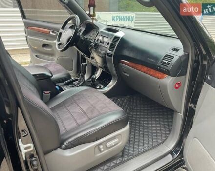 Черный Тойота Ленд Крузер Прадо, объемом двигателя 3.96 л и пробегом 290 тыс. км за 15550 $, фото 15 на Automoto.ua