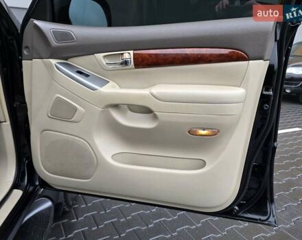 Чорний Тойота Ленд Крузер Прадо, об'ємом двигуна 4 л та пробігом 260 тис. км за 12999 $, фото 58 на Automoto.ua