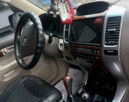 Чорний Тойота Ленд Крузер Прадо, об'ємом двигуна 4 л та пробігом 273 тис. км за 13500 $, фото 3 на Automoto.ua