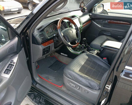 Черный Тойота Ленд Крузер Прадо, объемом двигателя 4 л и пробегом 260 тыс. км за 18000 $, фото 14 на Automoto.ua