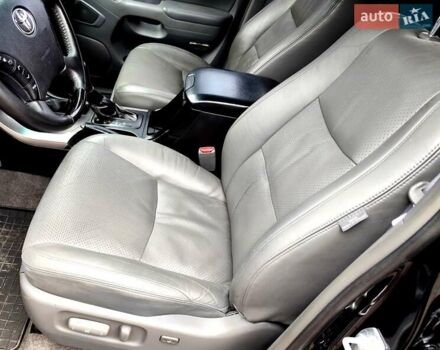 Черный Тойота Ленд Крузер Прадо, объемом двигателя 3.96 л и пробегом 170 тыс. км за 18700 $, фото 12 на Automoto.ua