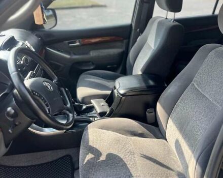 Чорний Тойота Ленд Крузер Прадо, об'ємом двигуна 4 л та пробігом 280 тис. км за 15000 $, фото 18 на Automoto.ua