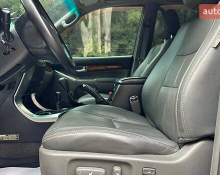 Черный Тойота Ленд Крузер Прадо, объемом двигателя 3.96 л и пробегом 316 тыс. км за 18900 $, фото 8 на Automoto.ua