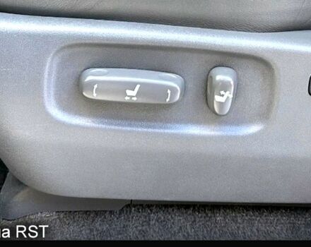 Чорний Тойота Ленд Крузер Прадо, об'ємом двигуна 4 л та пробігом 140 тис. км за 16999 $, фото 6 на Automoto.ua